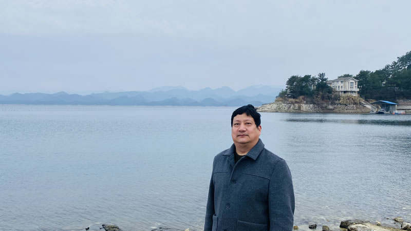 书画家陈伟书画介绍